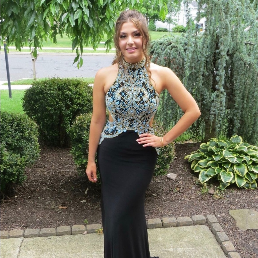 Beautiful Sherri Hill Prom Dress